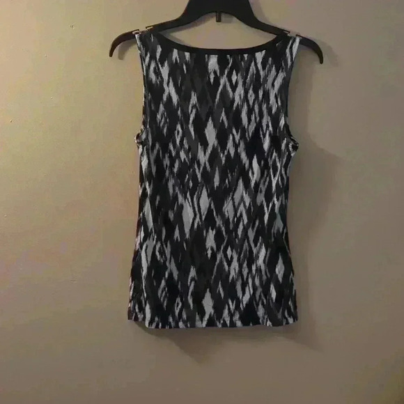 banana Republic tank top, small, black and white - Picture 4 of 4